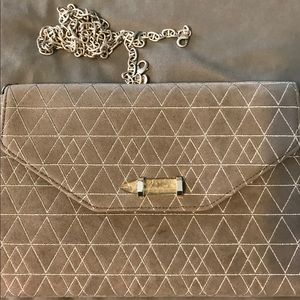 Stella & Dot clutch with removable silver chain